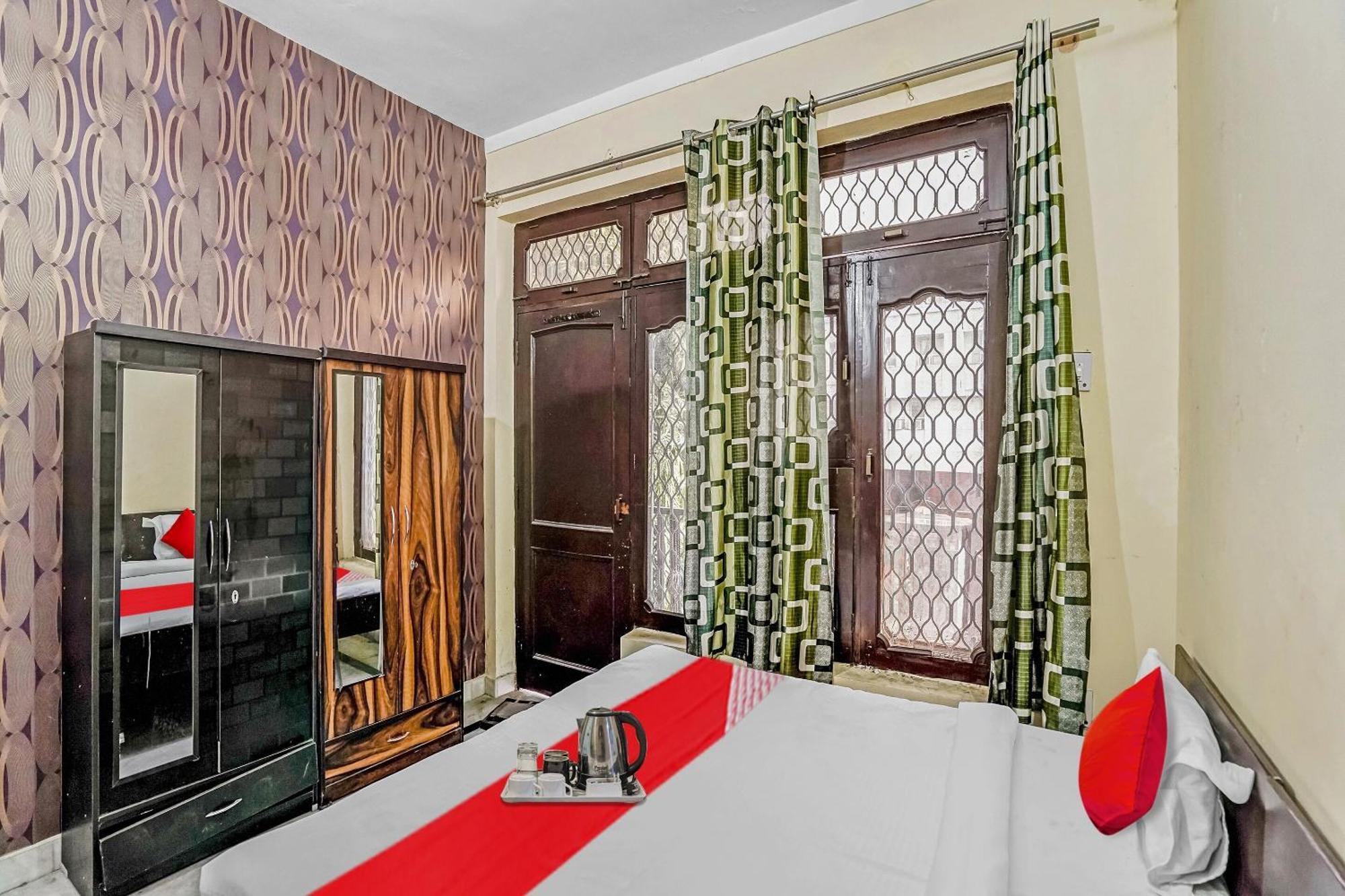 Hotel Oyo Flagship 70209 Alpha One à Greater Noida Extérieur photo