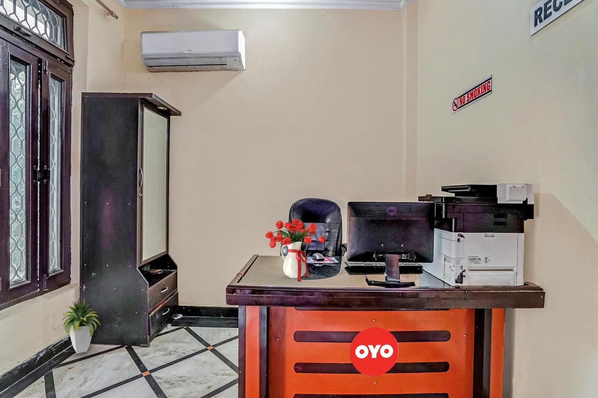 Hotel Oyo Flagship 70209 Alpha One à Greater Noida Extérieur photo