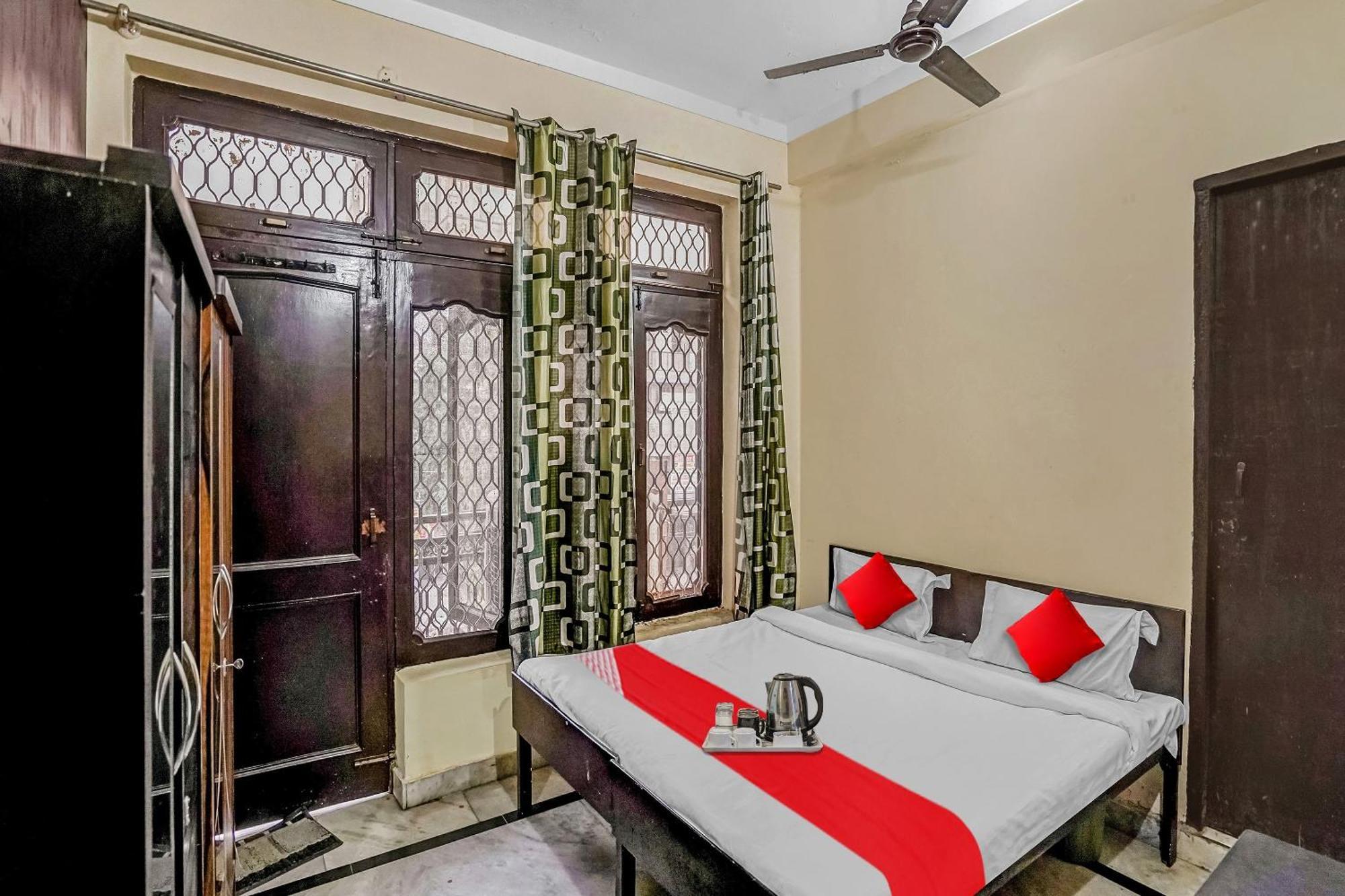 Hotel Oyo Flagship 70209 Alpha One à Greater Noida Extérieur photo