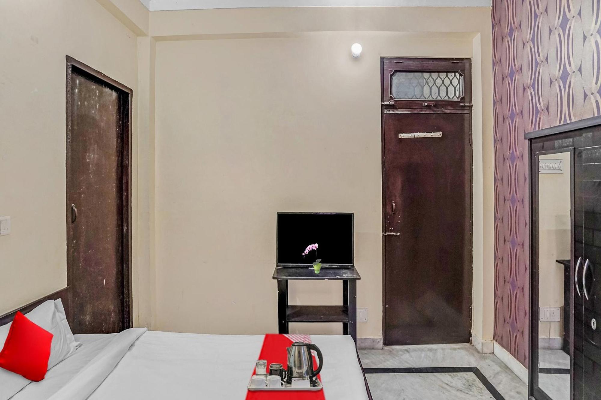 Hotel Oyo Flagship 70209 Alpha One à Greater Noida Extérieur photo